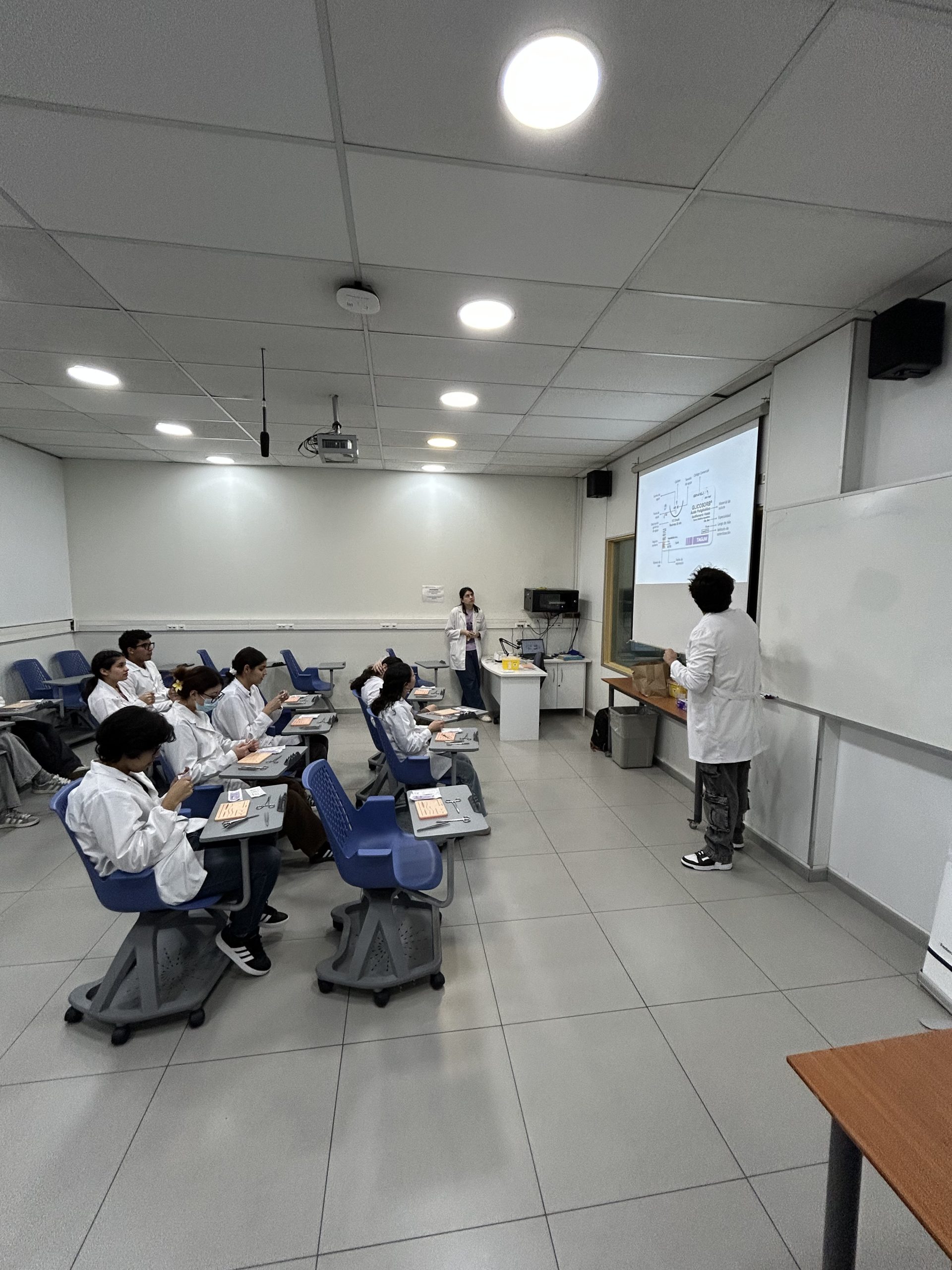 IFMSA UDP realizó taller de suturas para estudiantes de Medicina ...