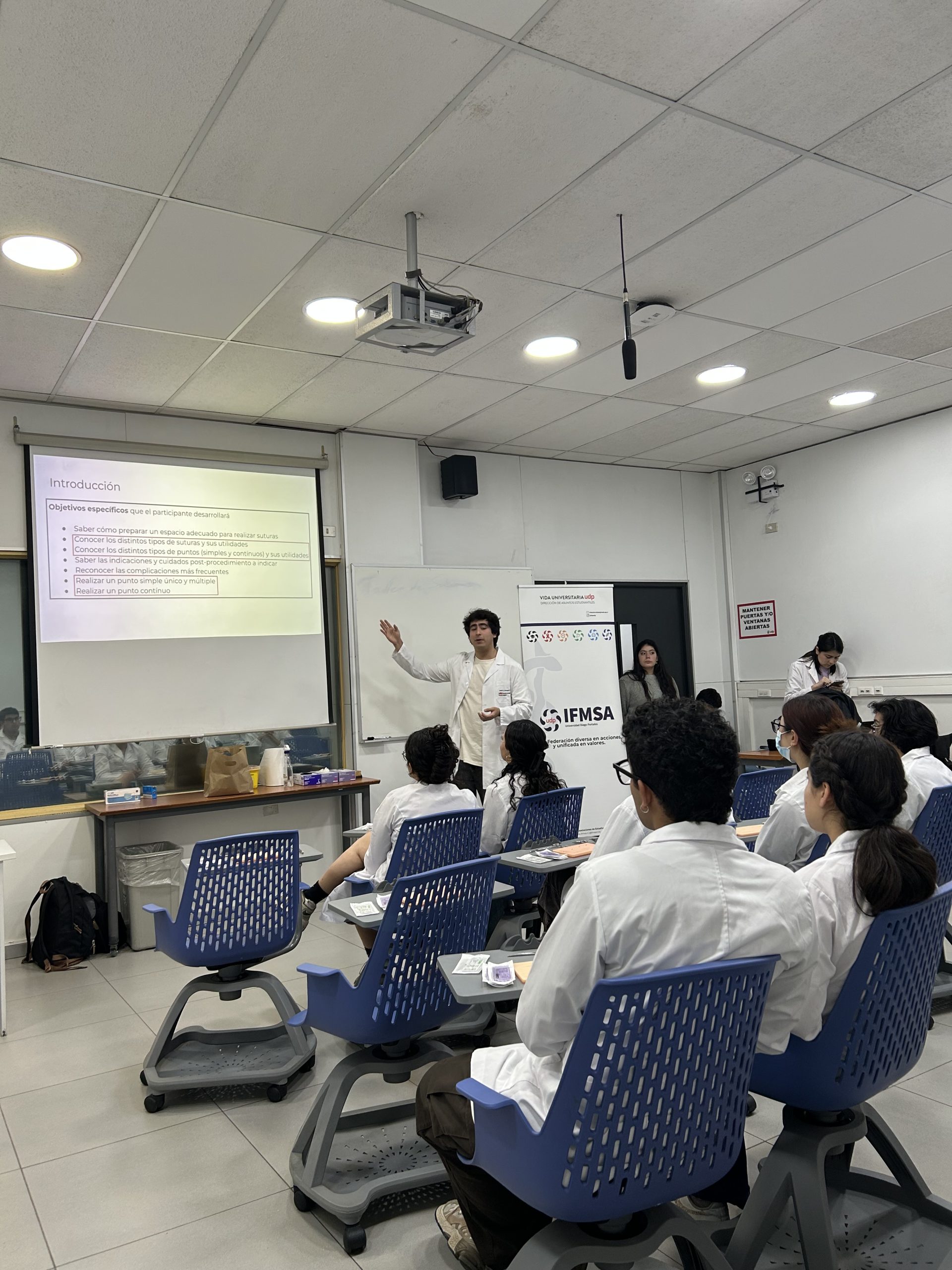 IFMSA UDP realizó taller de suturas para estudiantes de Medicina ...