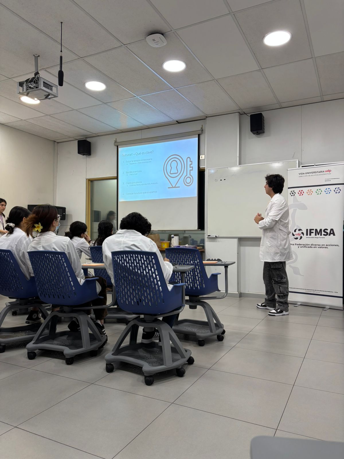 IFMSA UDP realizó taller de suturas para estudiantes de Medicina ...